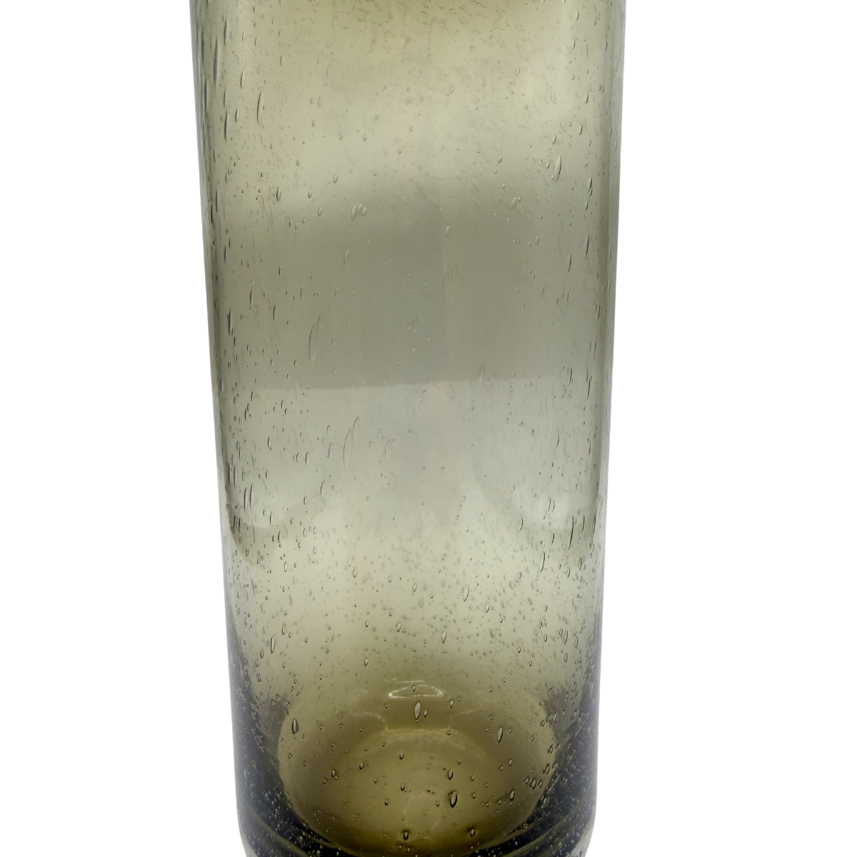 Detalhe da textura do vidro marrom fumê do vaso Fumê - Il Nido