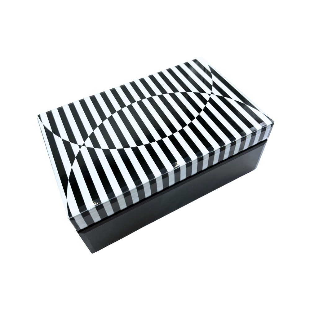 Caixa decorativa Stripes em MDF revestida em vidro preto com tampa em listras pretas e brancas - 8,5x21x13cm - Il Nido